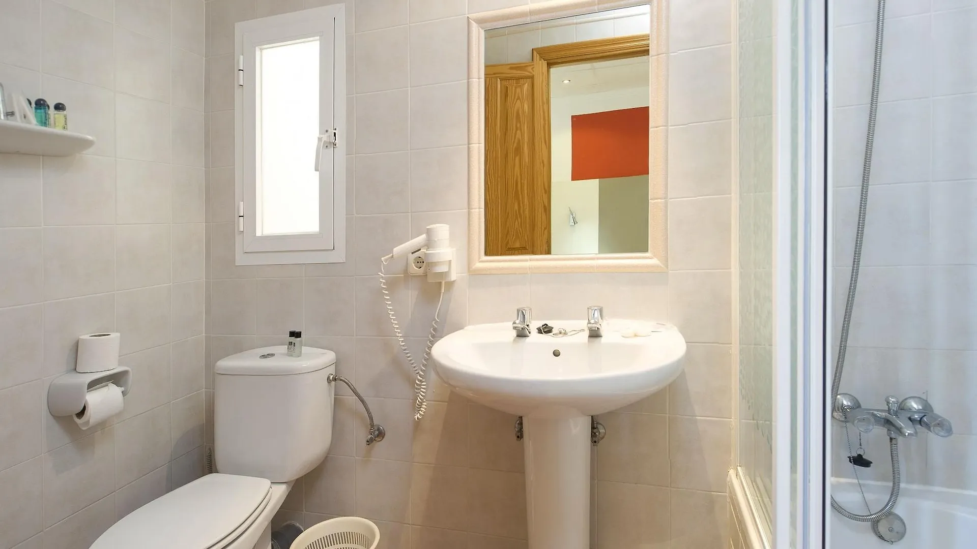 Hostal Adelino Sant Antoni de Portmany Hotel
