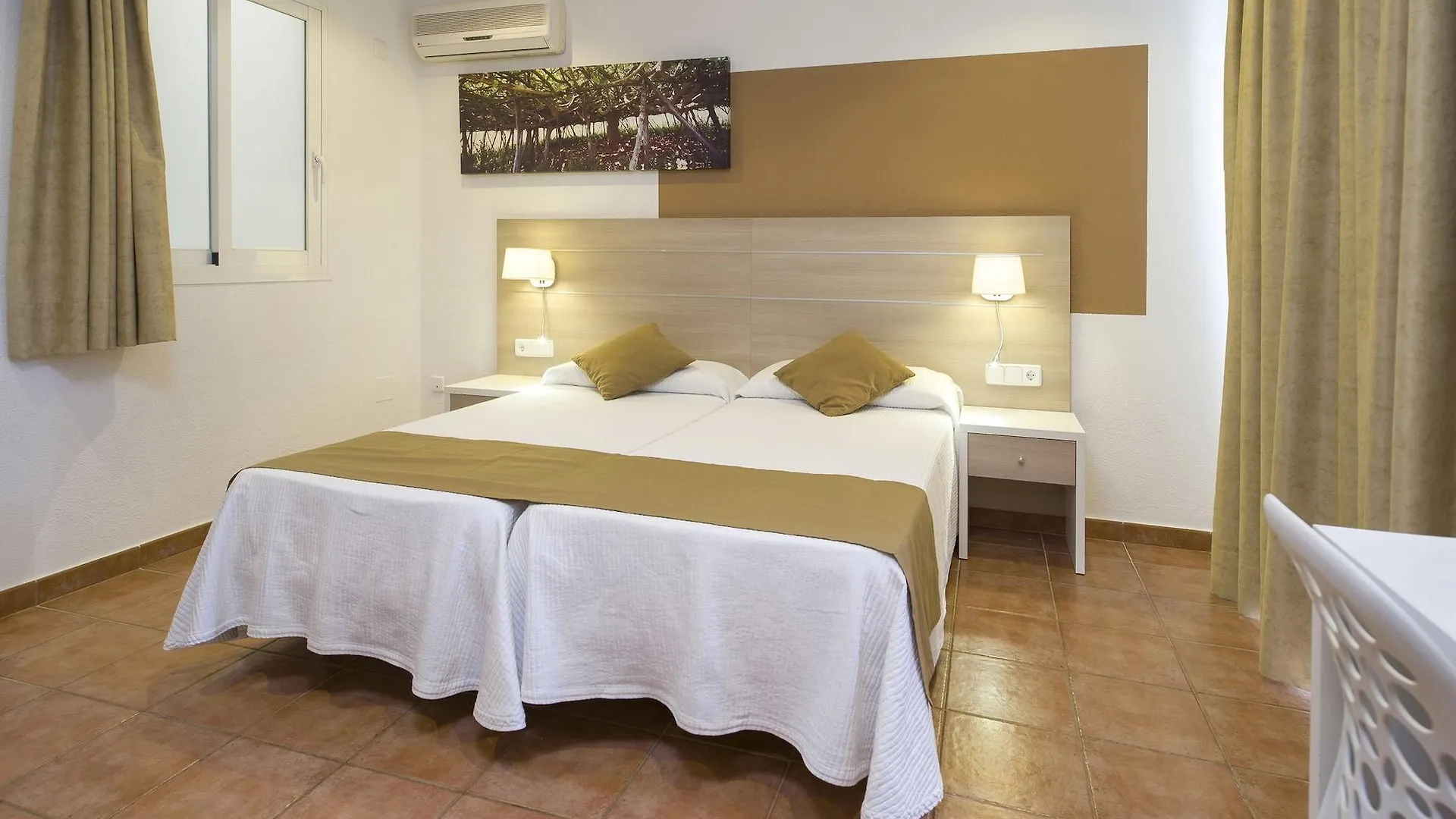 Hostal Adelino Sant Antoni de Portmany 0*,  Espagne
