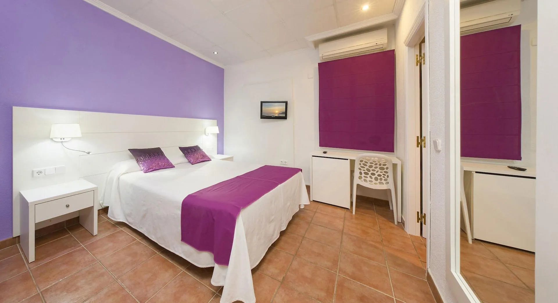 Hostal Adelino San Antonio  Spain