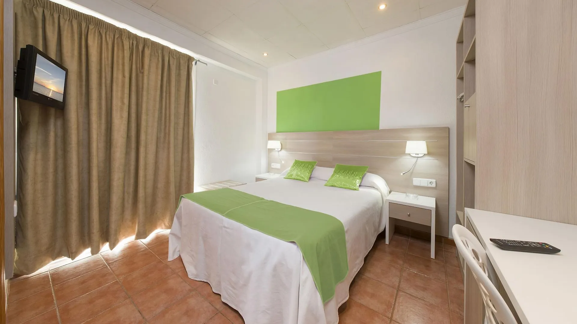 Hotel Hostal Adelino San Antonio  Spain