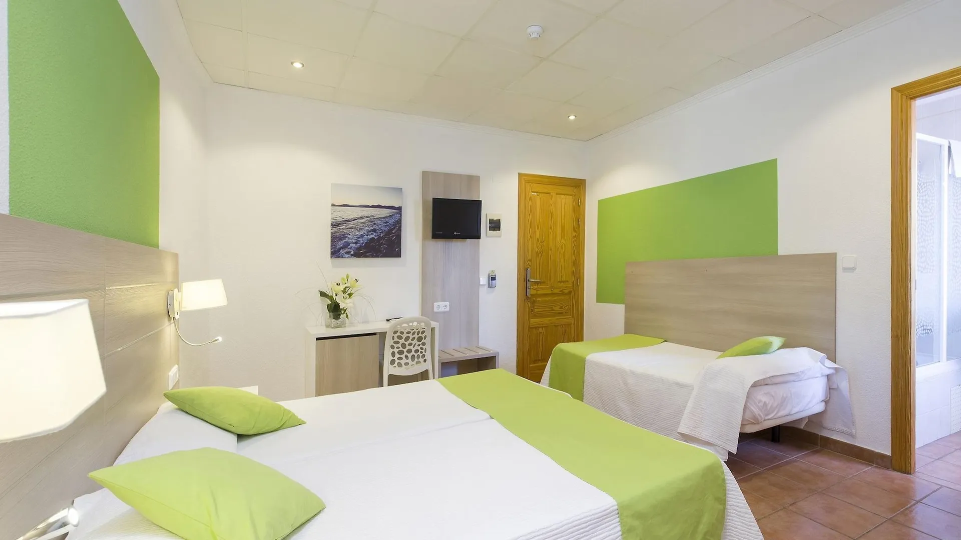 Hotel Hostal Adelino San Antonio